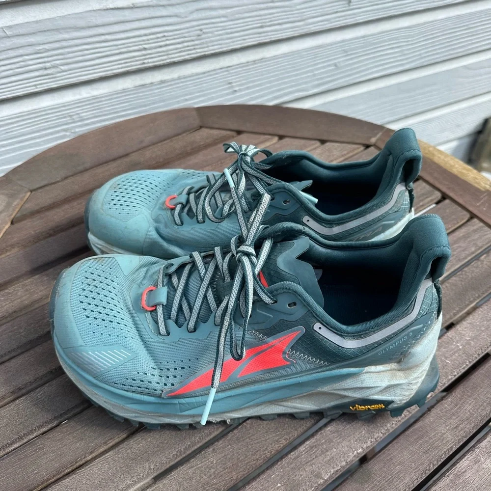 Altra Women’s Olympus 5 Running Shoes - Picture 2 of 4